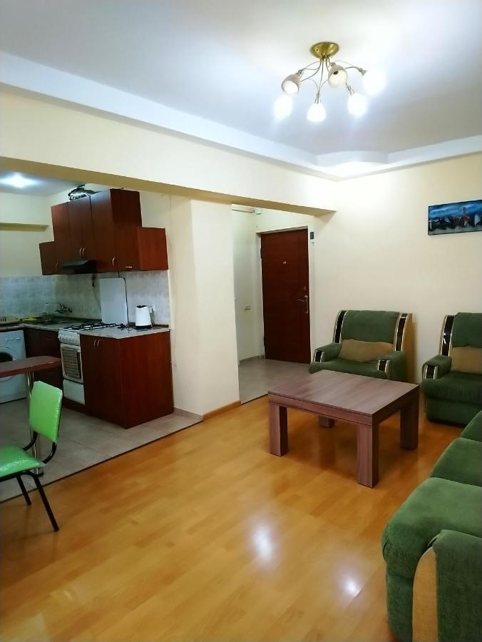 Modern Apartments In The Centre Yerevan Luaran gambar